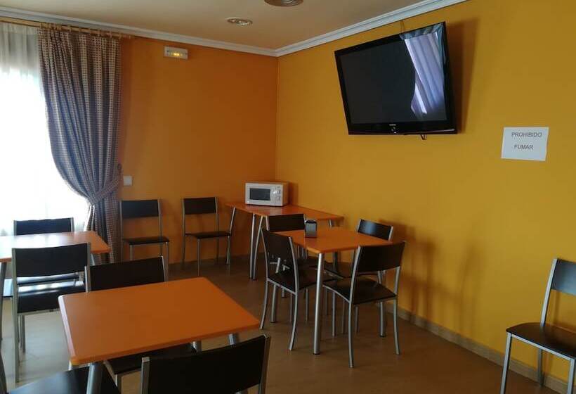 Пансион Hostal Jijones