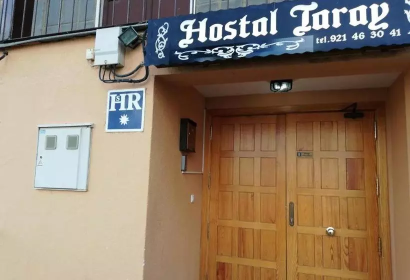 پانسیون Hostal Residencia Taray