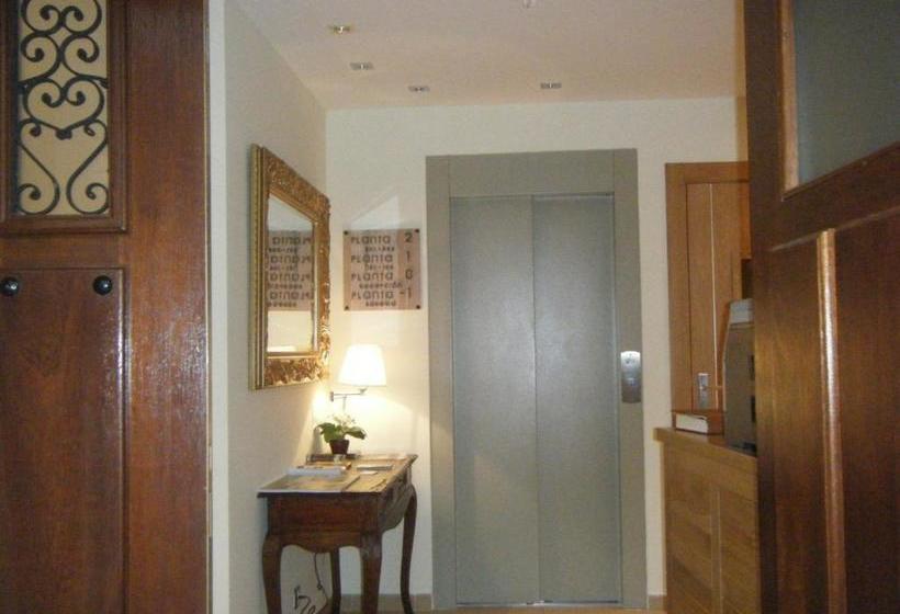 펜션 Hostal Restaurante La Muralla