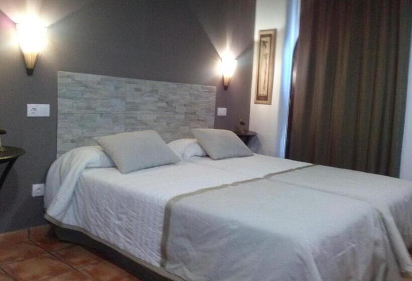 Pensão Hostal Suetxe