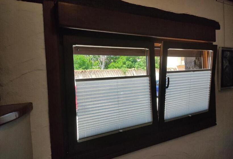 Pensão Hostal Suetxe