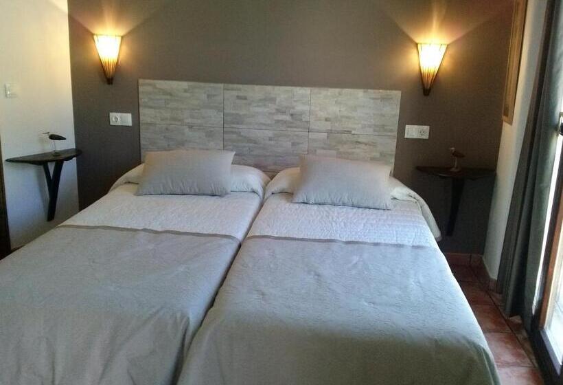 Pensão Hostal Suetxe