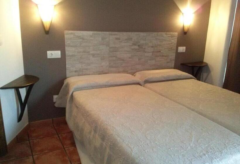 Pensão Hostal Suetxe