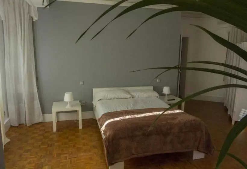 پانسیون Monrooms Barcelona