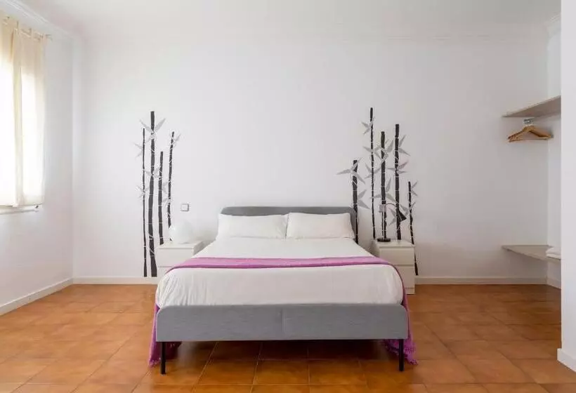 پانسیون Monrooms Barcelona