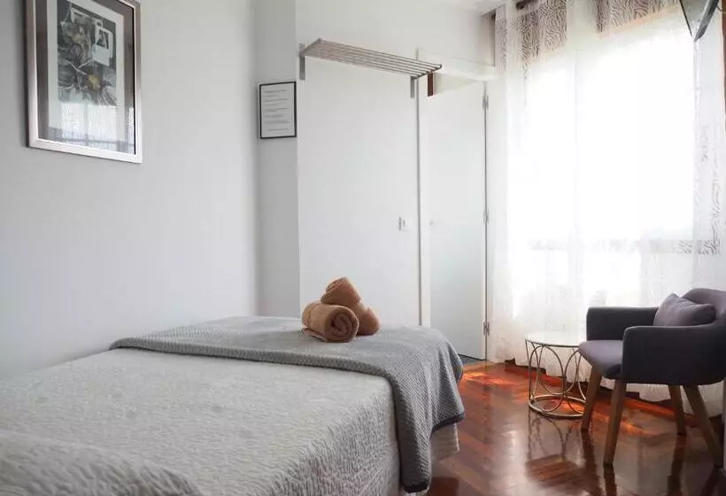 Majatalo Pr Una Estrella Dorada