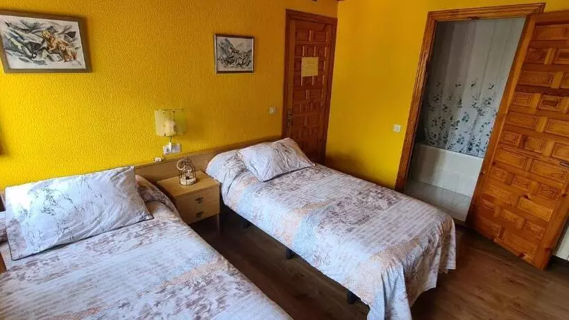 Majatalo Taberna De Tresviso