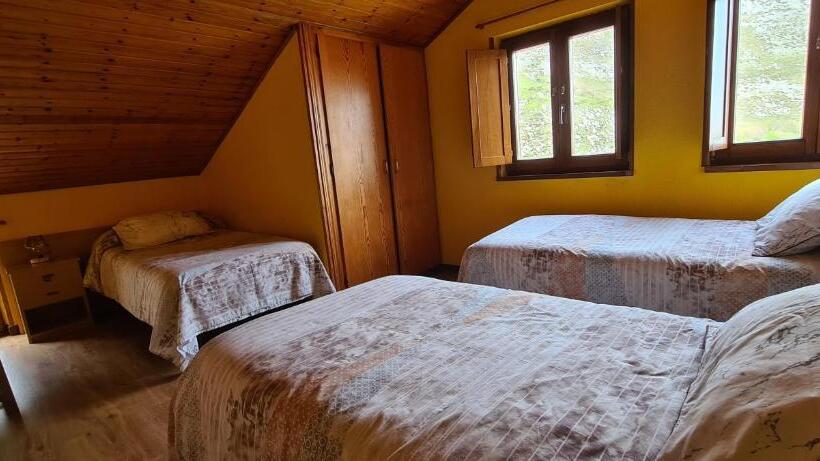 بنسيون Taberna De Tresviso