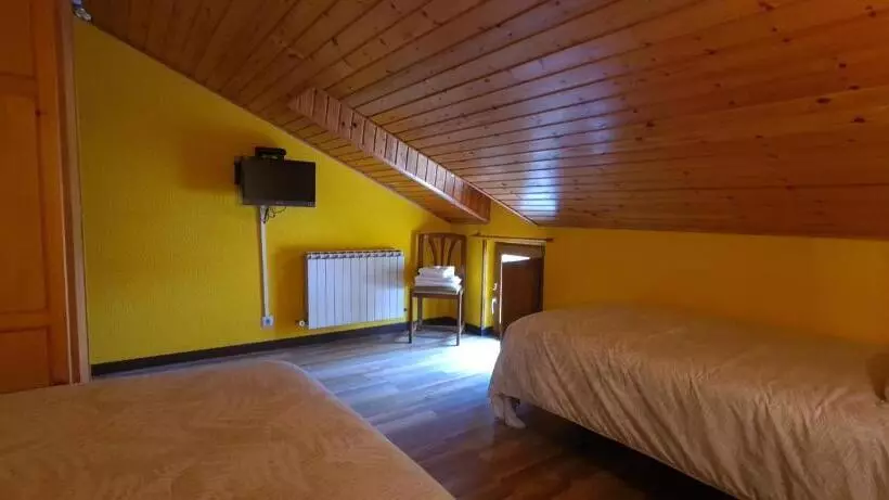 Majatalo Taberna De Tresviso