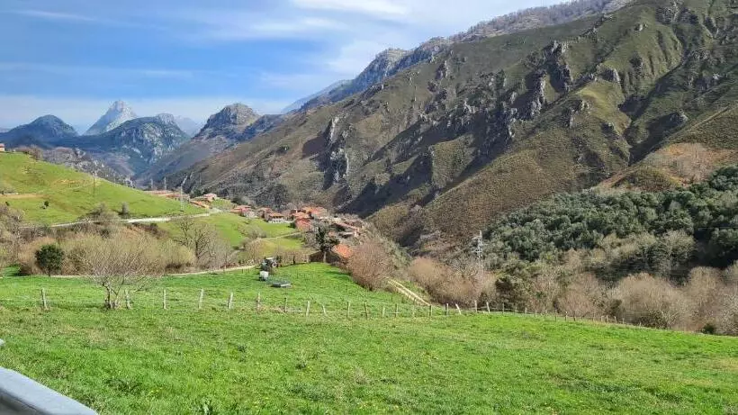 Majatalo Taberna De Tresviso