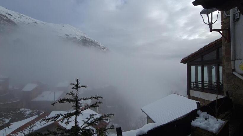 Pensjonat Taberna De Tresviso