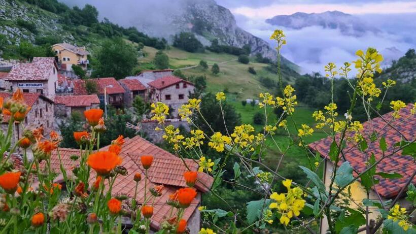 펜션 Taberna De Tresviso