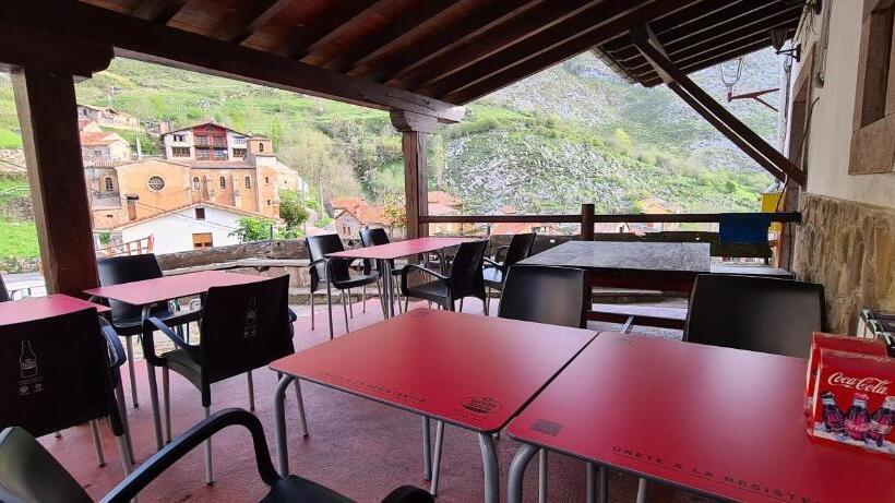 بنسيون Taberna De Tresviso