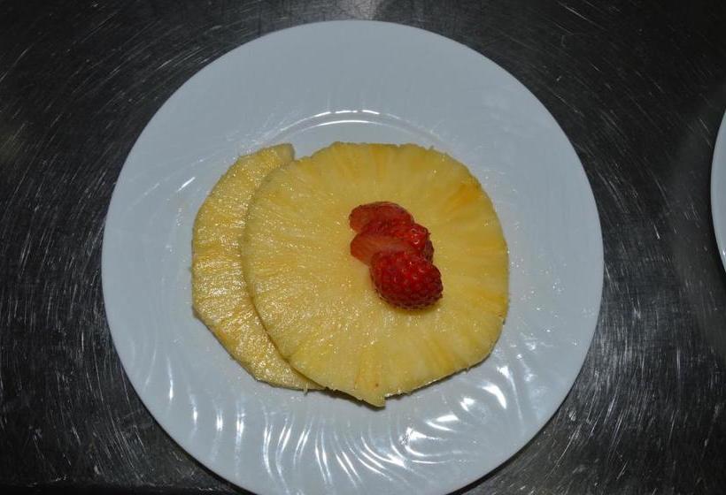 پانسیون Altitude Alojamento E Restauração