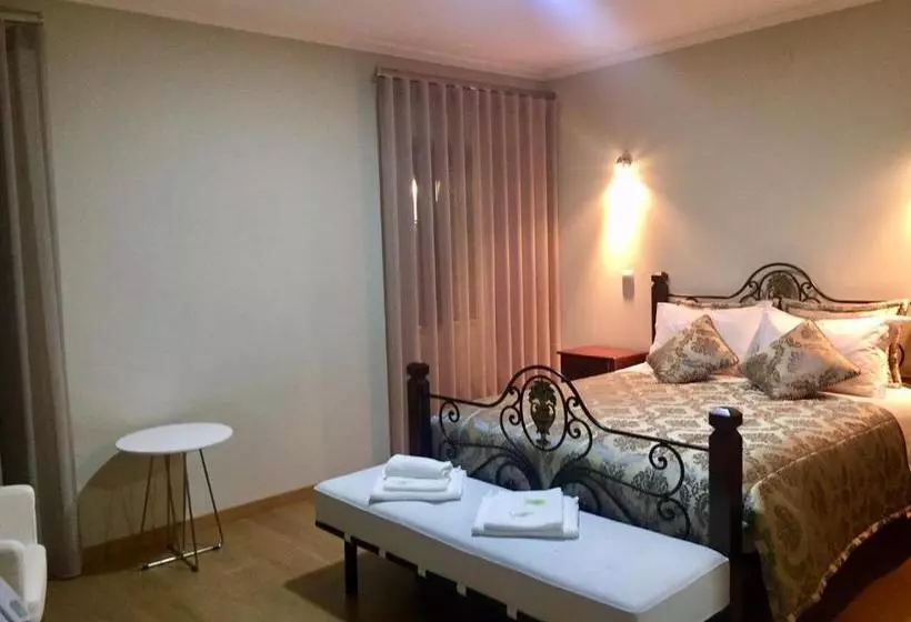 ペンション Altitude Alojamento E Restauração