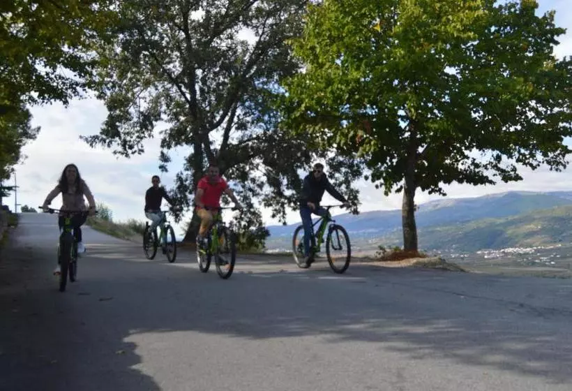 ペンション Altitude Alojamento E Restauração