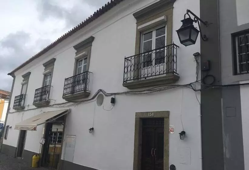 Pensão Avis Guesthouse