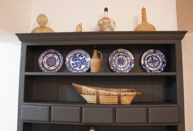 پانسیون Avis Guesthouse