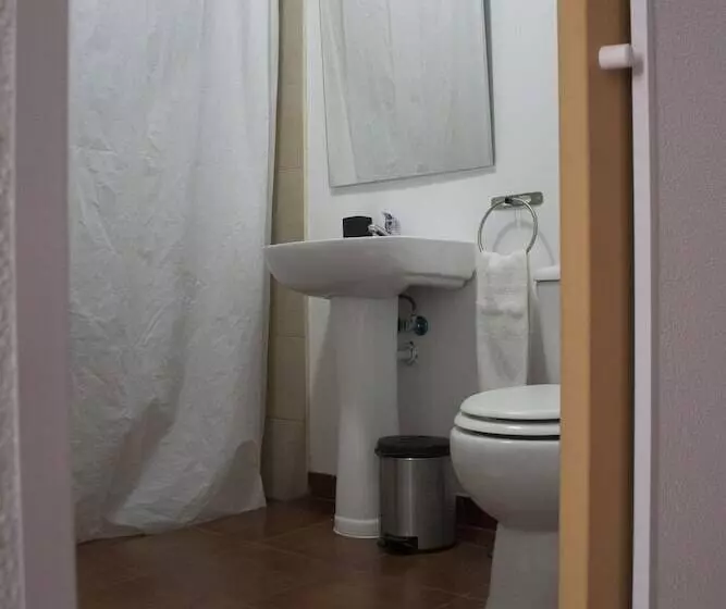 Pensão Avis Guesthouse