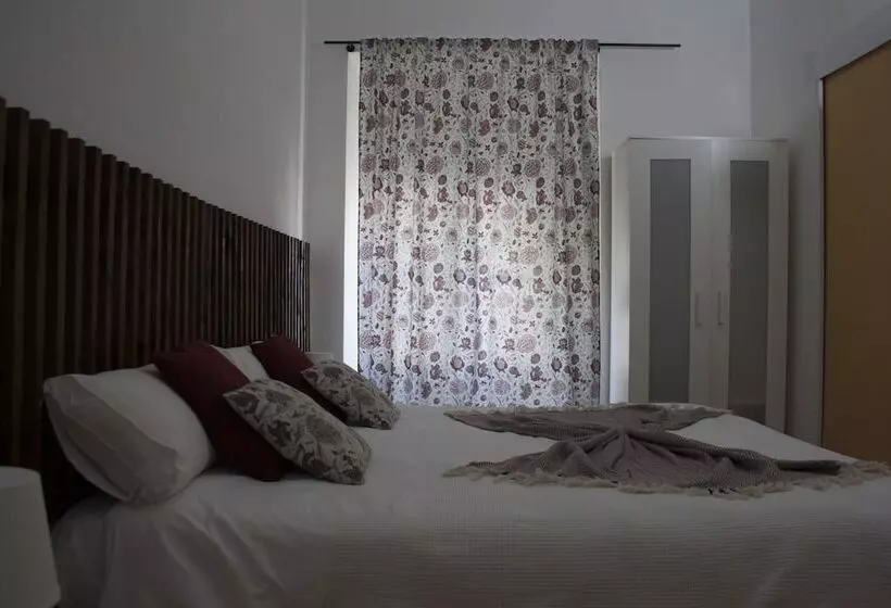 Pensão Avis Guesthouse