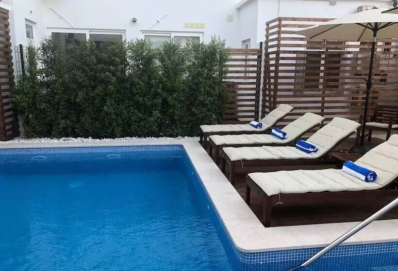 Majatalo Villa Rio Guest House Suites