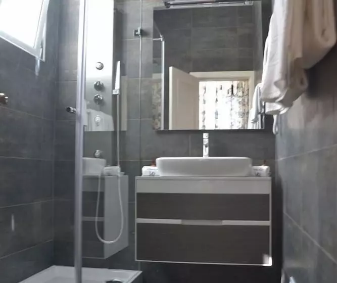 Majatalo Villa Rio Guest House Suites