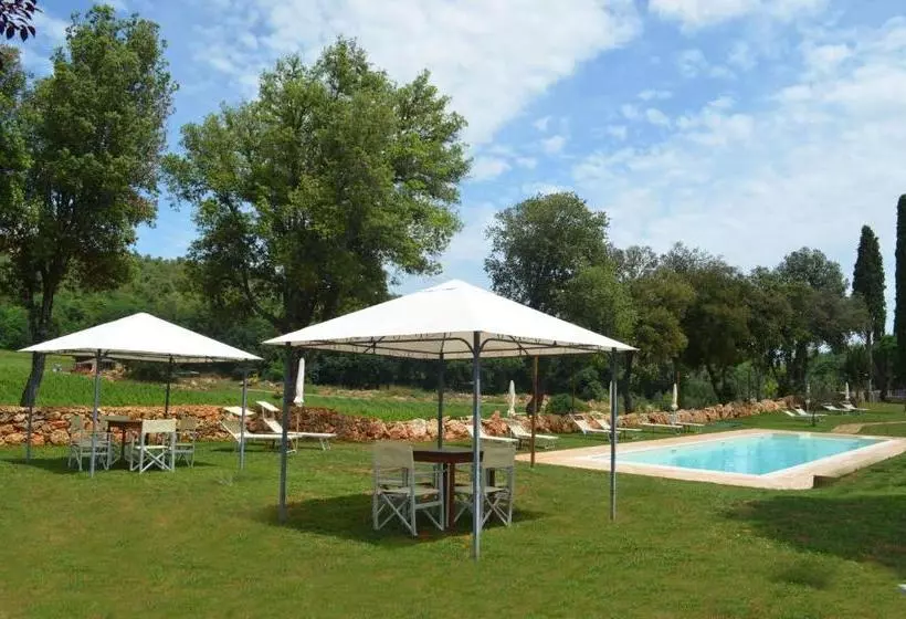 ホテル La Tenuta Di Castelvecchio