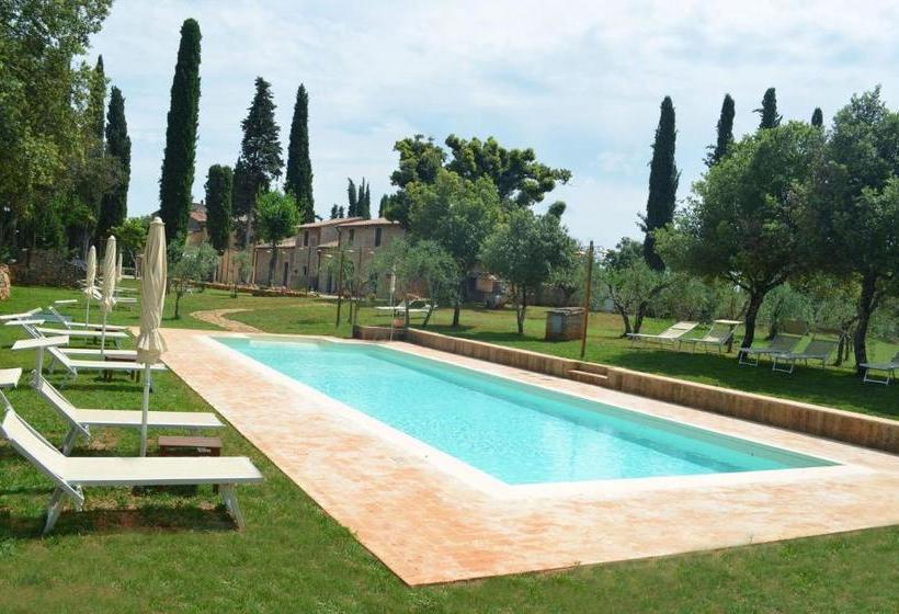 Отель La Tenuta Di Castelvecchio