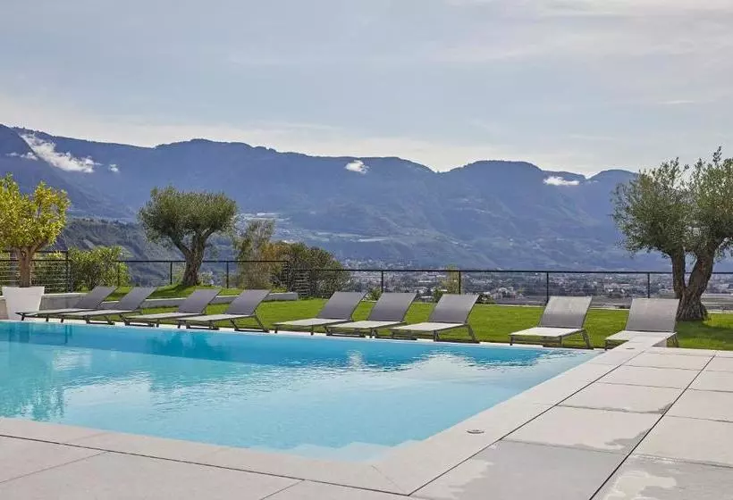 The View Luxury Suites