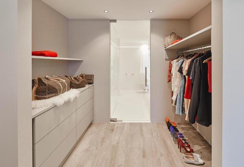 The View Luxury Suites