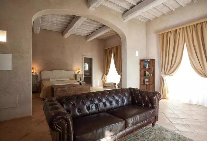 ホテル Casanova Di Neri Relais