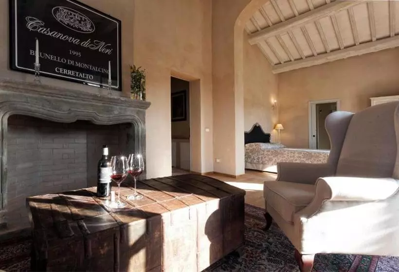 ホテル Casanova Di Neri Relais