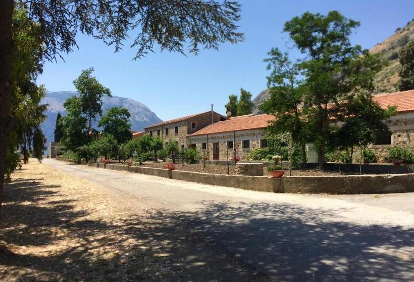 בית מלון כפרי Feudo Galefona