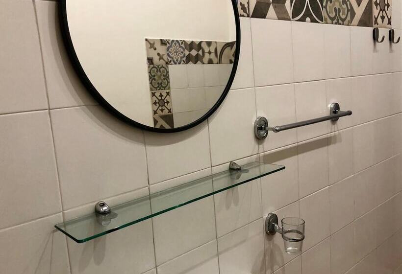 بنسيون A Due Passi Dal Ponte