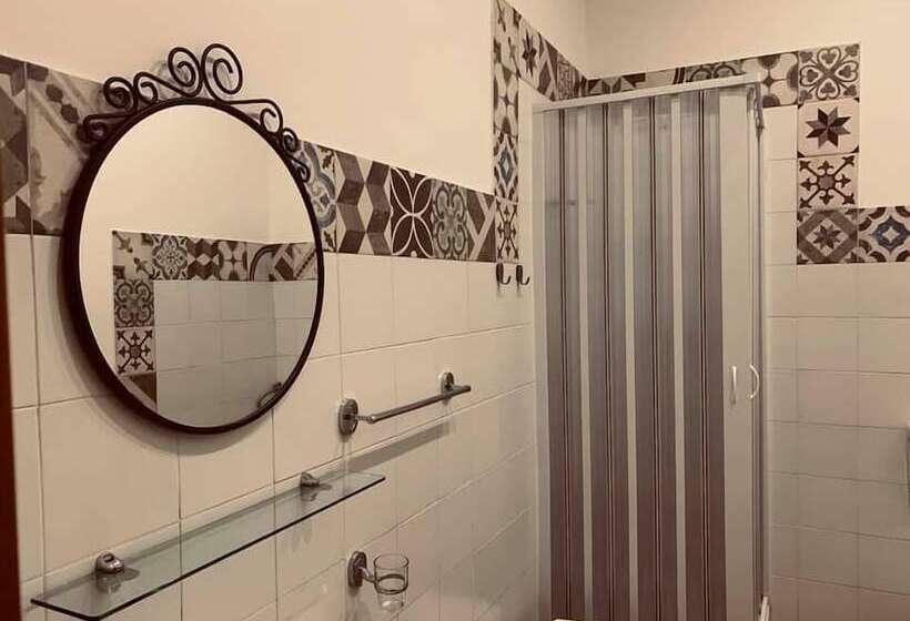 بنسيون A Due Passi Dal Ponte