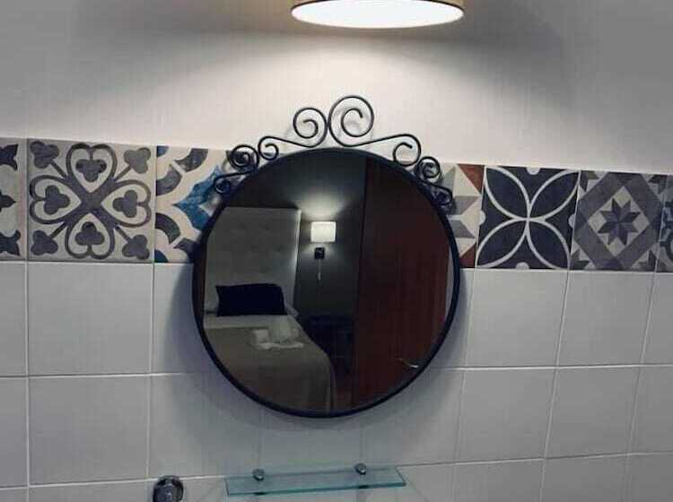 بنسيون A Due Passi Dal Ponte