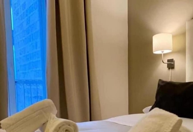 بنسيون A Due Passi Dal Ponte