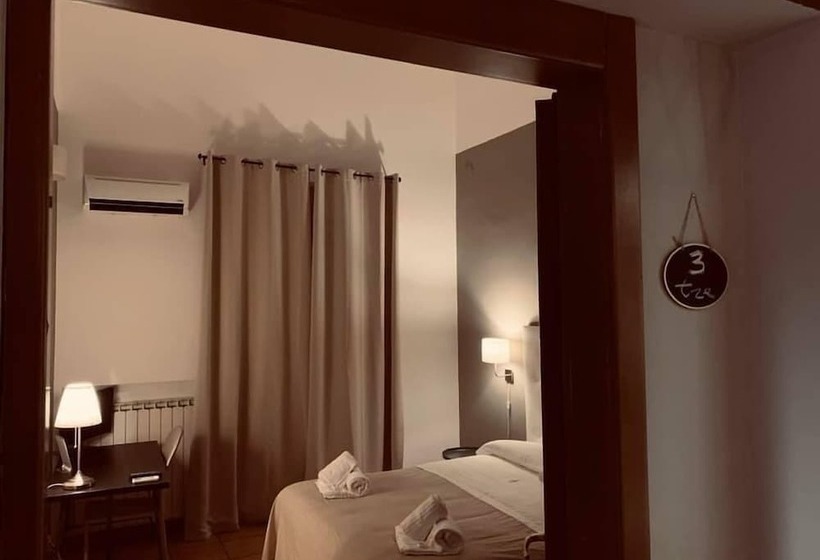 بنسيون A Due Passi Dal Ponte