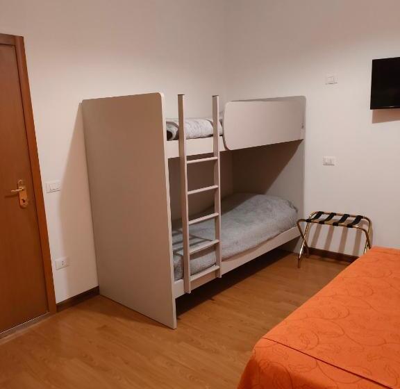 הוסטל Alloggio Al Ponte