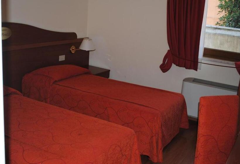 הוסטל Alloggio Al Ponte