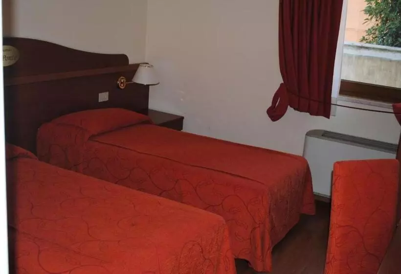 Retkeilymaja Alloggio Al Ponte