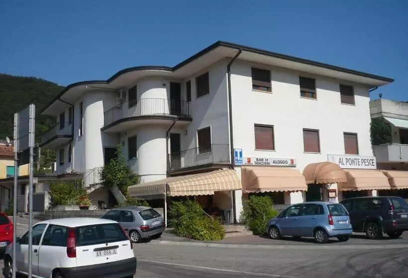 Retkeilymaja Alloggio Al Ponte