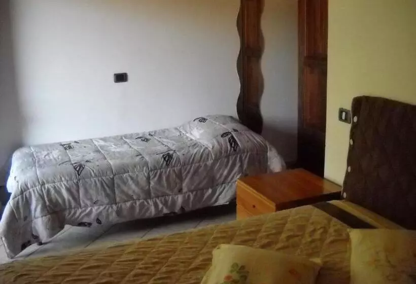 ユースホステル Locanda Contrada Dei Fattori