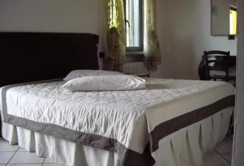 ユースホステル Locanda Contrada Dei Fattori