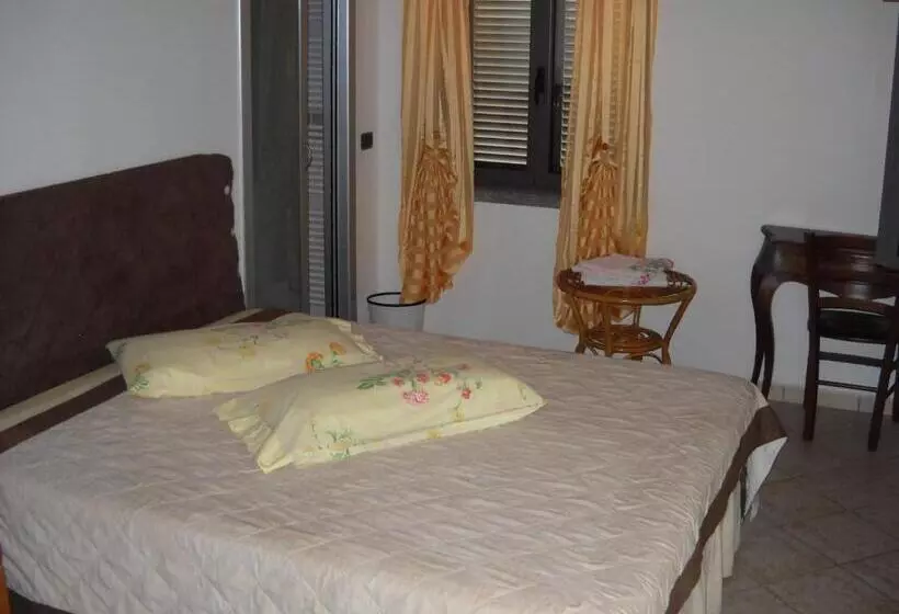 ユースホステル Locanda Contrada Dei Fattori