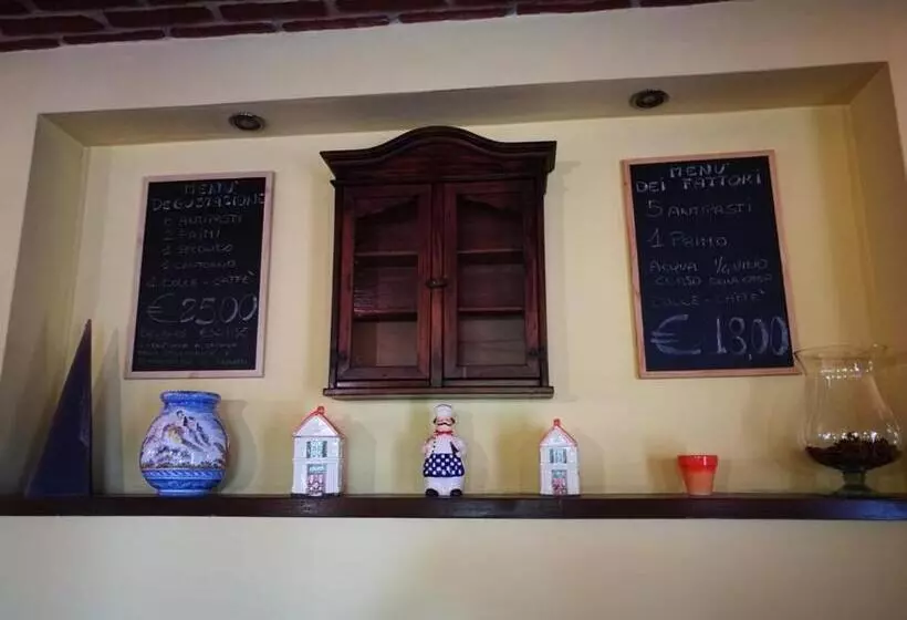 ユースホステル Locanda Contrada Dei Fattori