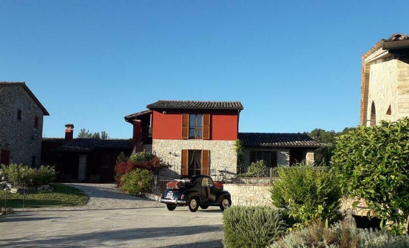 ホテル Agriturismo Borgo Montecucco