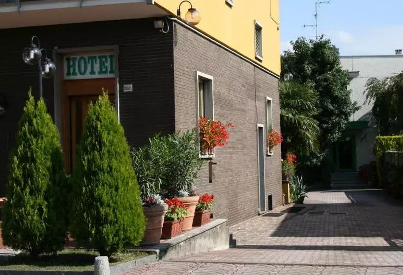 هتل Albergo Nardini