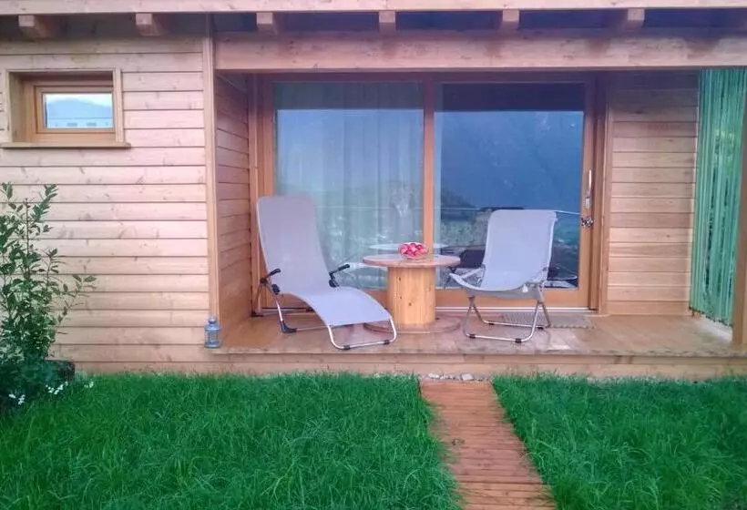 ホテル Agriturismo Serec