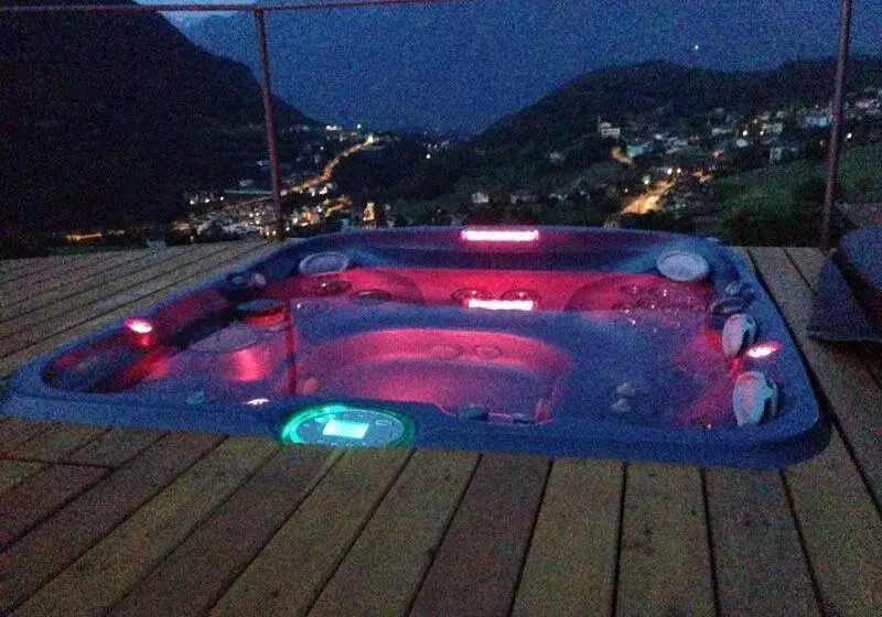 ホテル Agriturismo Serec